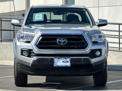 Used 2022 Toyota Tacoma TRD Off-Road image 8