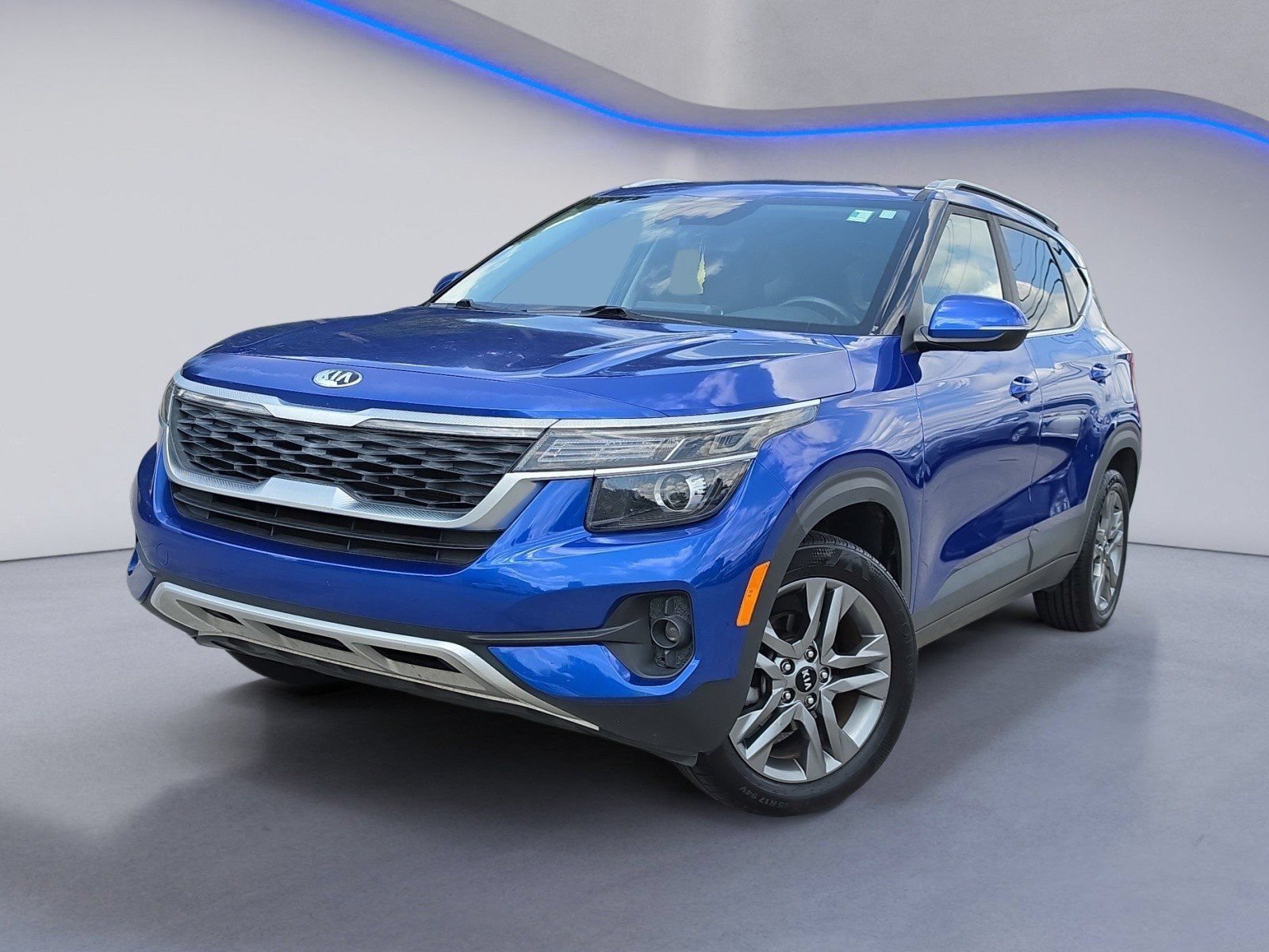 Used 2021 Kia Seltos S FWD image 2