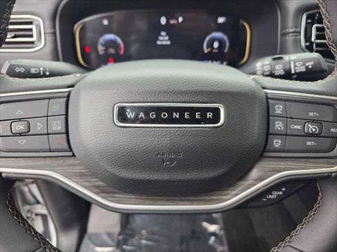 Used 2024 Jeep Wagoneer Series II AWD/4WD image 24