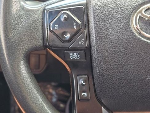 Used 2021 Toyota Tacoma SR AWD/4WD image 15