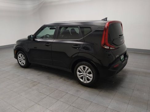 Used 2022 Kia Soul LX image 3