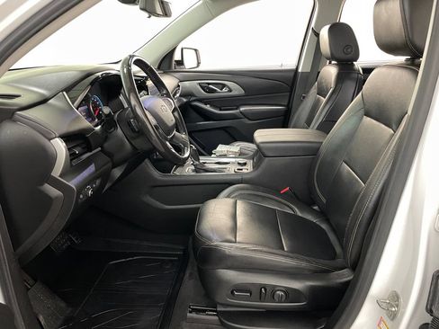 Used 2020 Chevrolet Traverse RS w/ LPO, Floor Liner Package AWD/4WD image 9