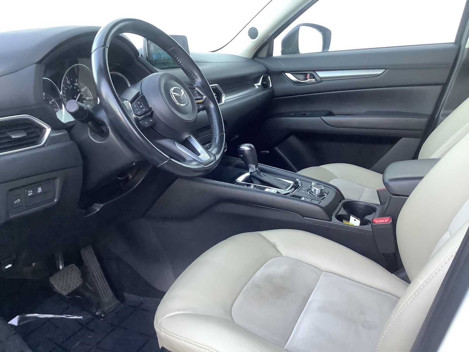 Used 2018 MAZDA CX-5 Touring w/ Preferred Equipment Package AWD/4WD image 3