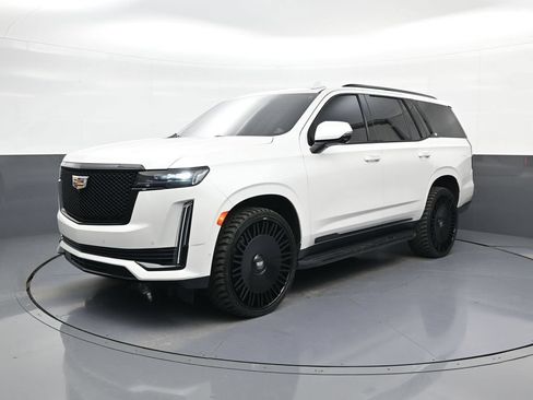 Used 2021 Cadillac Escalade Sport AWD/4WD image 3