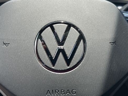 New 2026 Volkswagen Tiguan SEL R-Line AWD/4WD image 20