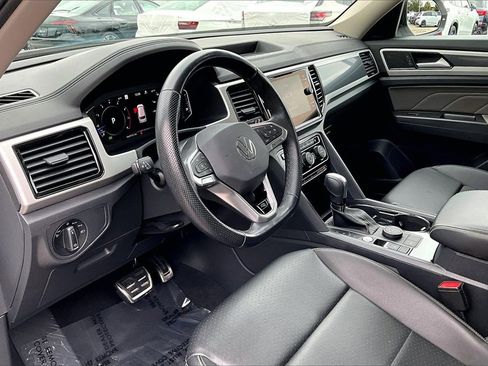 Used 2023 Volkswagen Atlas SEL R-Line image 14
