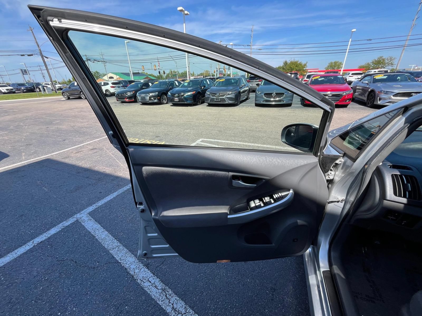 Used 2010 Toyota Prius Three FWD image 42
