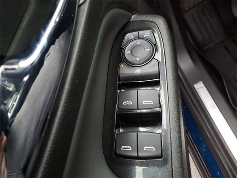 Used 2022 Chevrolet Equinox Premier image 17