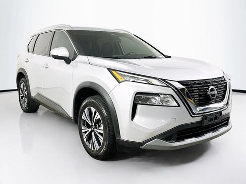 Used 2022 Nissan Rogue SV w/ SV Premium Package AWD/4WD image 2