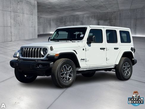 Certified 2025 Jeep Wrangler Sahara image 2