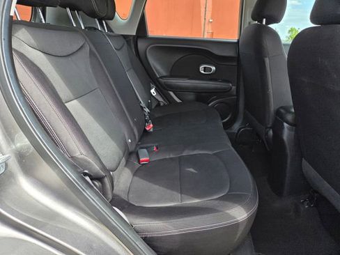 Used 2017 Kia Soul FWD image 38