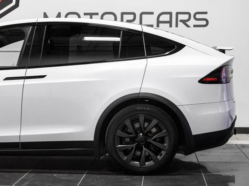 Used 2023 Tesla Model X AWD/4WD image 18