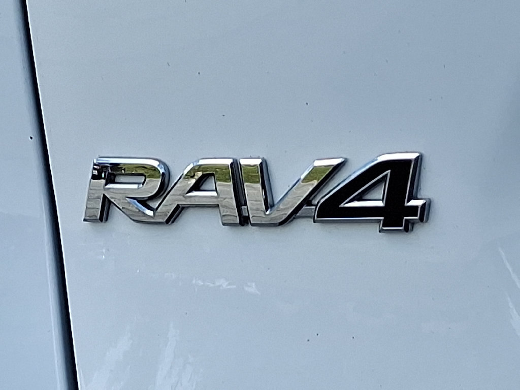 Used 2020 Toyota RAV4 XLE w/ Convenience Package AWD/4WD image 29