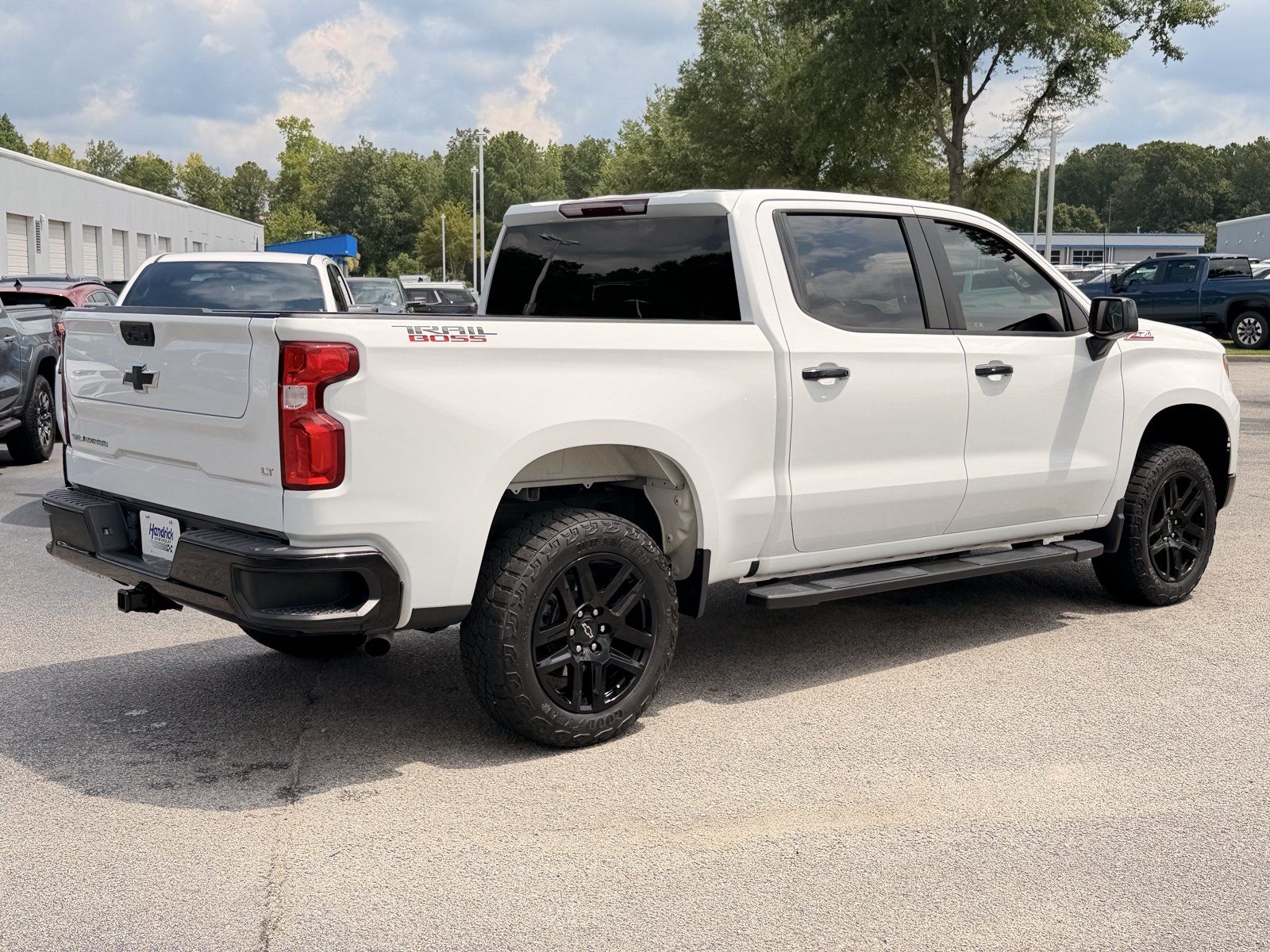 Used 2023 Chevrolet Silverado 1500 LT Trail Boss AWD/4WD image 12