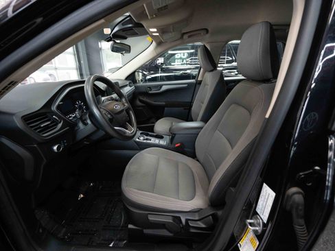 Used 2020 Ford Escape S image 9