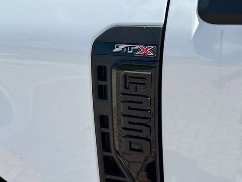 New 2026 Ford F250 XL AWD/4WD image 17
