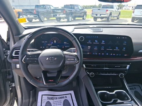 Used 2024 Chevrolet Traverse RS w/ LPO, Floor Liner Package AWD/4WD image 16