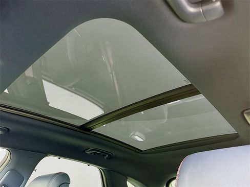 Used 2023 Genesis GV70 2.5T Select w/ Sport Prestige Package image 22