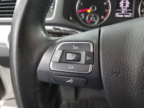 Used 2012 Volkswagen Passat 2.5 SE image 18