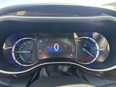 Certified 2021 Chrysler Pacifica Limited image 14