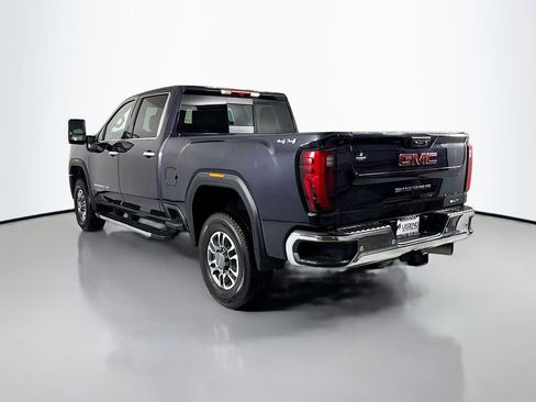 Used 2024 GMC Sierra 3500 SLT w/ SLT Convenience Package AWD/4WD image 8
