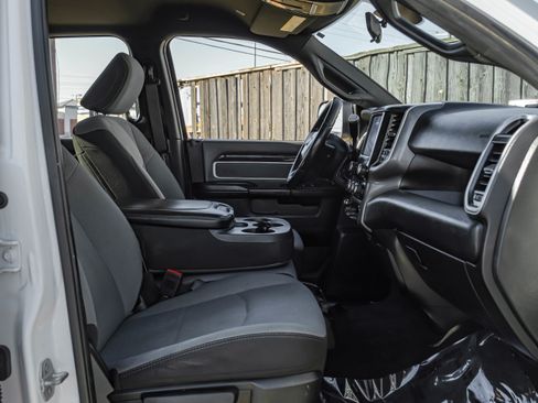 Used 2022 RAM 2500 Big Horn w/ Cold Weather Group image 28