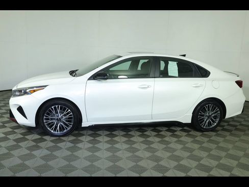 Used 2022 Kia Forte GT-Line w/ GT-Line Premium Package FWD image 15
