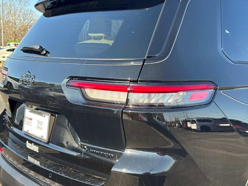 New 2025 Jeep Grand Cherokee L Limited image 12