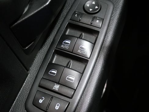 Used 2019 RAM 1500 Tradesman w/ Tradesman SXT Package AWD/4WD image 12
