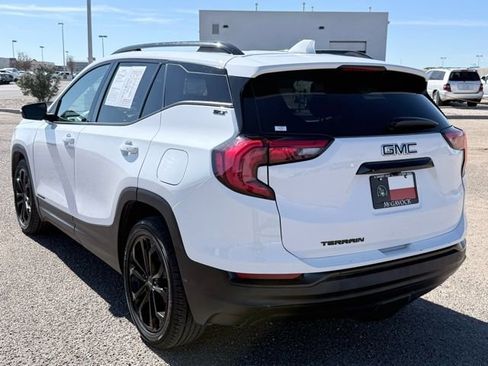 Used 2021 GMC Terrain SLT w/ Elevation Edition image 8