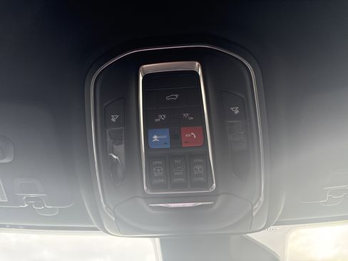 New 2025 Jeep Grand Cherokee L Limited image 31