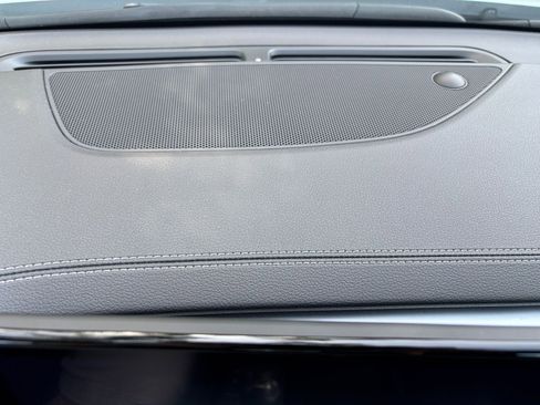 Used 2025 Genesis G70 2.5T image 18