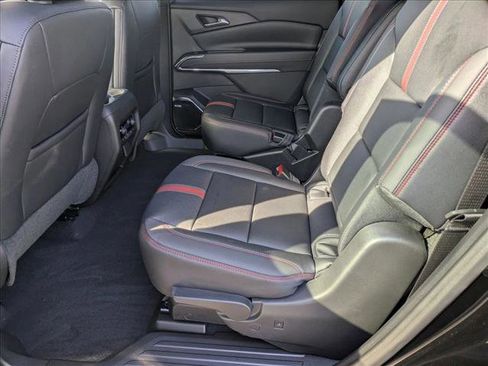 New 2026 Chevrolet Traverse RS FWD image 15