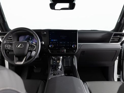 Used 2026 Lexus GX 550 w/ Accessory Package (ZB) AWD/4WD image 39