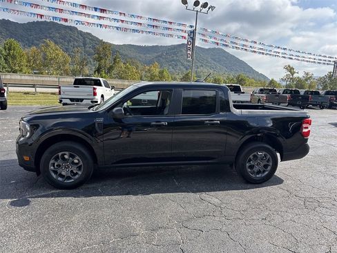 New 2025 Ford Maverick XLT image 8