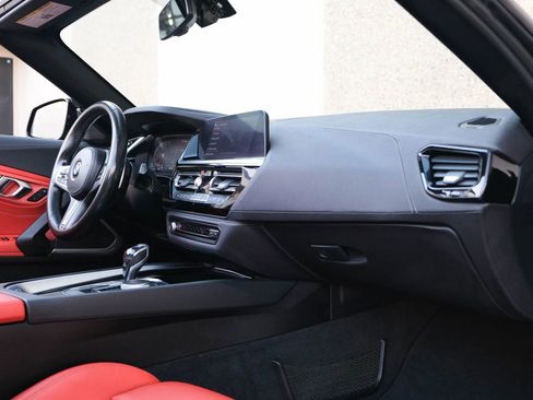 Used 2019 BMW Z4 sDrive30i image 35