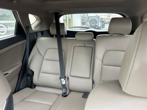 Used 2021 Hyundai Tucson Ultimate w/ Cargo Package AWD/4WD image 5