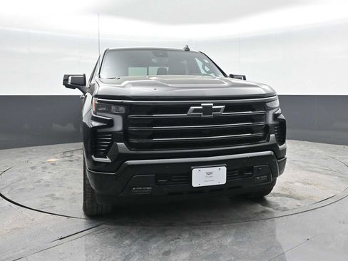 Used 2025 Chevrolet Silverado 1500 High Country w/ Midnight Edition AWD/4WD image 6