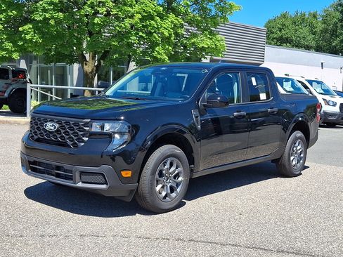 New 2026 Ford Maverick XLT w/ XLT Luxury Package AWD/4WD image 3