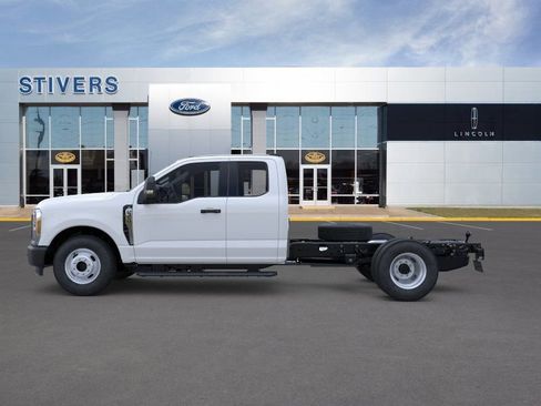 New 2026 Ford F350 XL RWD image 4