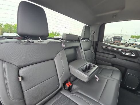 Used 2023 Chevrolet Silverado 1500 LTZ AWD/4WD image 16