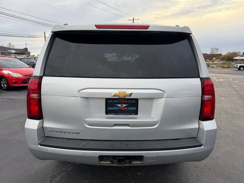 Used 2019 Chevrolet Suburban LT image 4