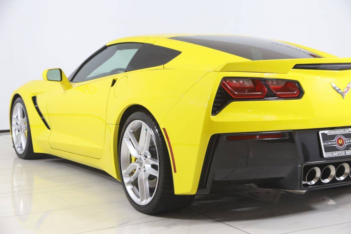 Used 2015 Chevrolet Corvette Stingray Coupe w/ ZF1 Appearance Package RWD image 24