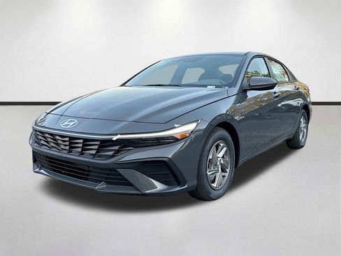 New 2026 Hyundai Elantra SE image 7