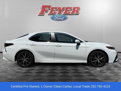 Used 2023 Toyota Camry SE FWD image 6