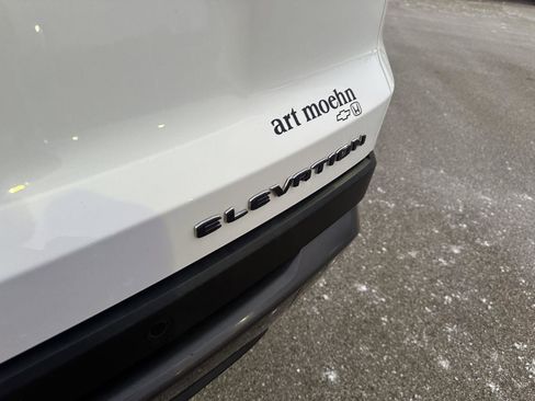 Used 2025 GMC Terrain Elevation image 8