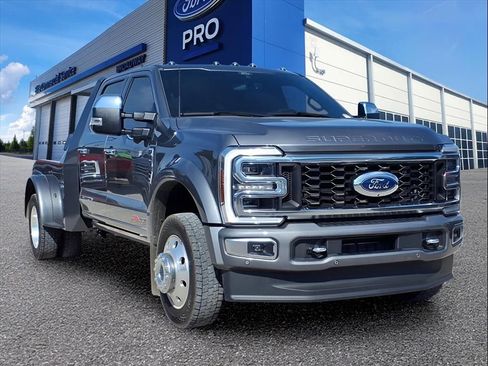 Used 2024 Ford F450 Platinum image 2