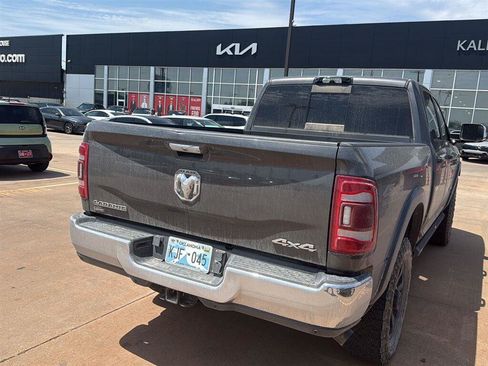 Used 2022 RAM 2500 Laramie AWD/4WD image 9