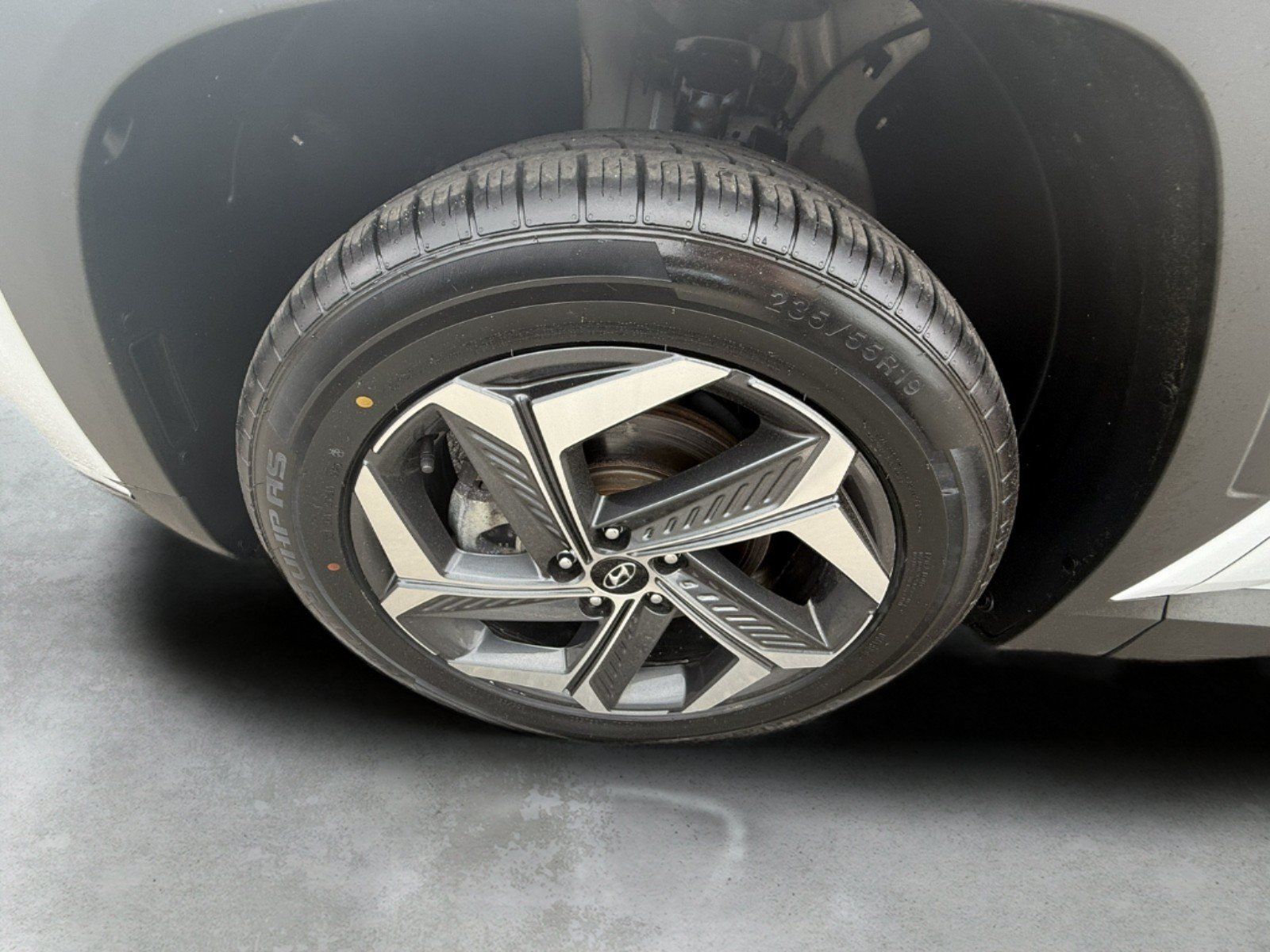 Used 2022 Hyundai Tucson Limited AWD/4WD image 12