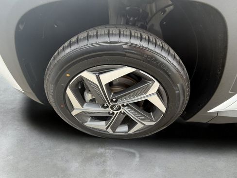 Used 2022 Hyundai Tucson Limited AWD/4WD image 12